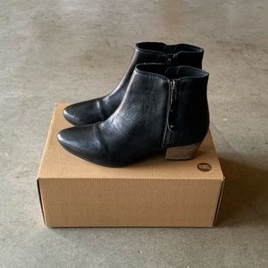 Diba Black Leather Pointed Dual Zip-Up Heeled Quality Boots/Booties 8 Womens